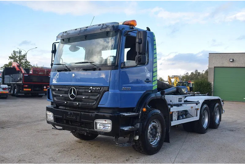 Mercedes-Benz Axor 2633 - Hook lift truck: picture 2 Mercedes-Benz Axor 2633 - Hook lift truck: picture 2