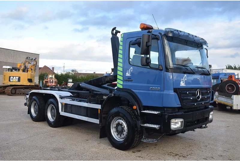 Mercedes-Benz Axor 2633 - Hook lift truck: picture 4 Mercedes-Benz Axor 2633 - Hook lift truck: picture 4