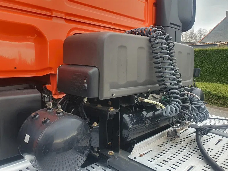 Tractor unit DAF XF 460 58 TON: picture 11