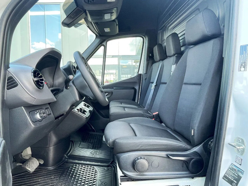 Mercedes-Benz Sprinter 315 L3H2*NEW Carrier xarios 350 -18°C*achteruitrijcamera*navigatie*zetelverwarming*360° camera* - Refrigerated van: picture 5 Mercedes-Benz Sprinter 315 L3H2*NEW Carrier xarios 350 -18°C*achteruitrijcamera*navigatie*zetelverwarming*360° camera* - Refrigerated van: picture 5