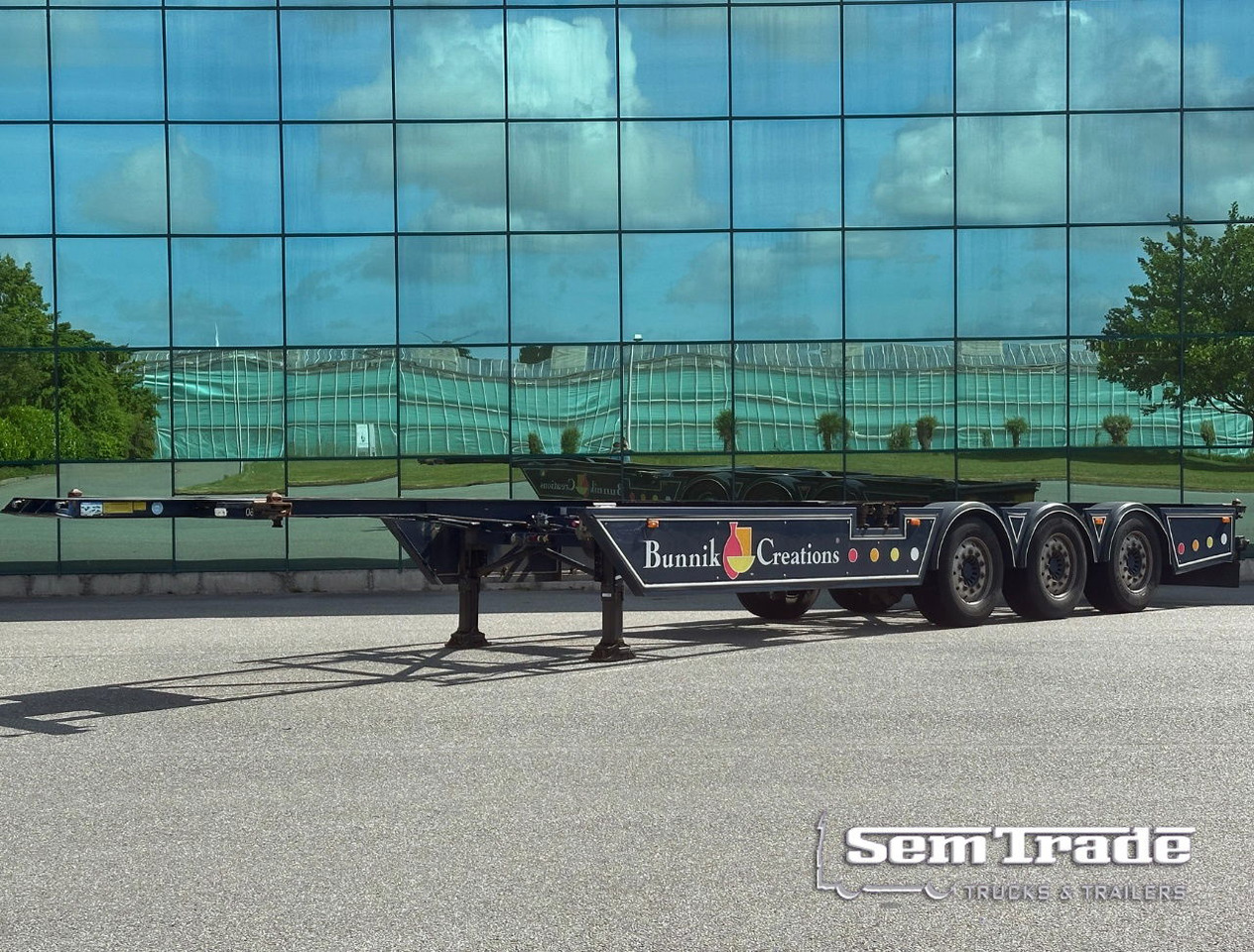Burg BPO 13-27 Ccxlx 40" Galvanised Super Chassis SAF Axles Disc Brakes 2x Lift Axles 3 Pieces IN Stock Super Condition - Container transporter/ Swap body semi-trailer: picture 1 Burg BPO 13-27 Ccxlx 40" Galvanised Super Chassis SAF Axles Disc Brakes 2x Lift Axles 3 Pieces IN Stock Super Condition - Container transporter/ Swap body semi-trailer: picture 1