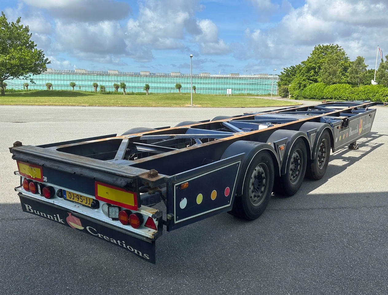 Burg BPO 13-27 Ccxlx 40" Galvanised Super Chassis SAF Axles Disc Brakes 2x Lift Axles 3 Pieces IN Stock Super Condition - Container transporter/ Swap body semi-trailer: picture 4 Burg BPO 13-27 Ccxlx 40" Galvanised Super Chassis SAF Axles Disc Brakes 2x Lift Axles 3 Pieces IN Stock Super Condition - Container transporter/ Swap body semi-trailer: picture 4