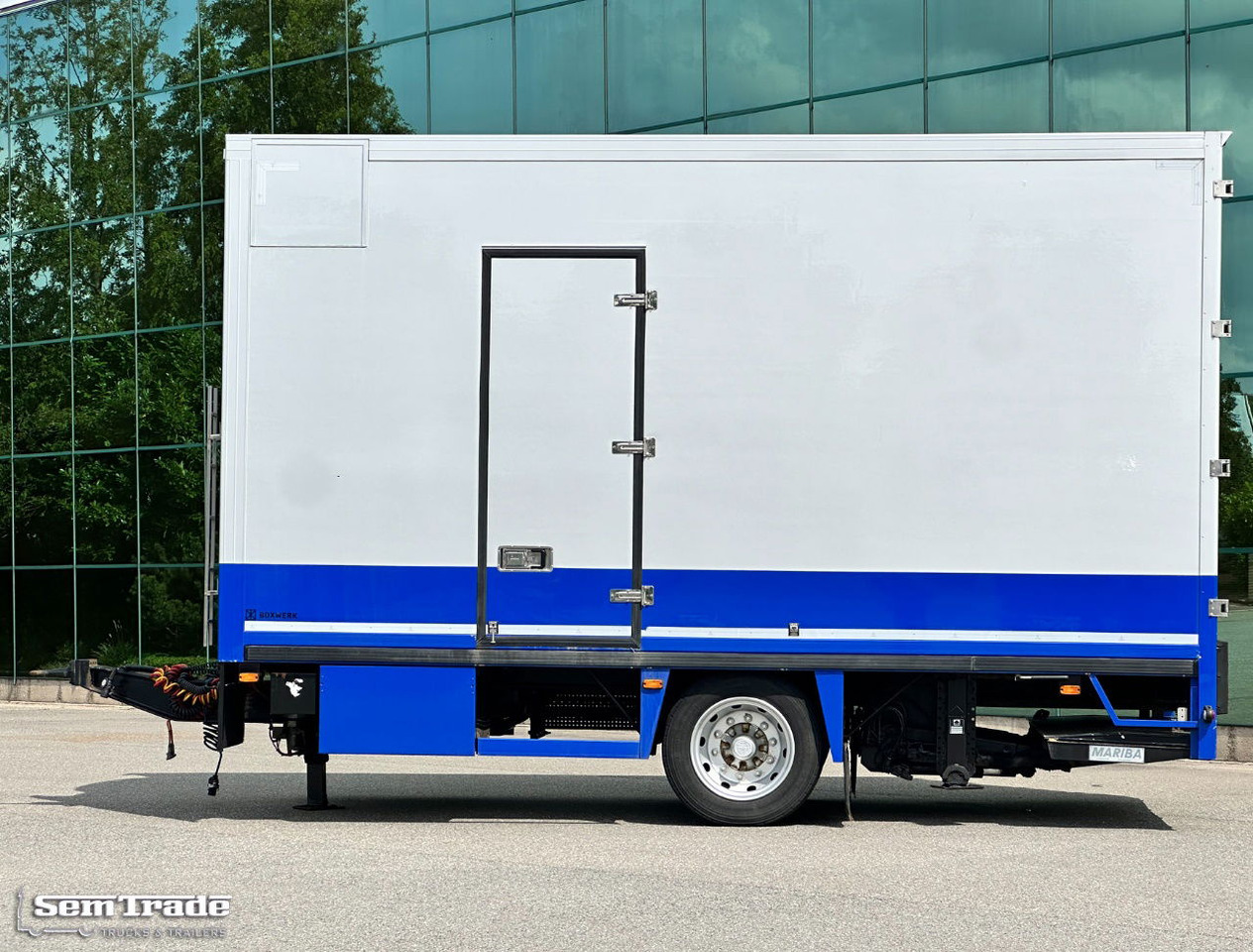 Floor Flma-10 Carrier Cooling 2X Side Door Tail Lift Disc Brakes Holland-Trailer - Refrigerator trailer: picture 2 Floor Flma-10 Carrier Cooling 2X Side Door Tail Lift Disc Brakes Holland-Trailer - Refrigerator trailer: picture 2