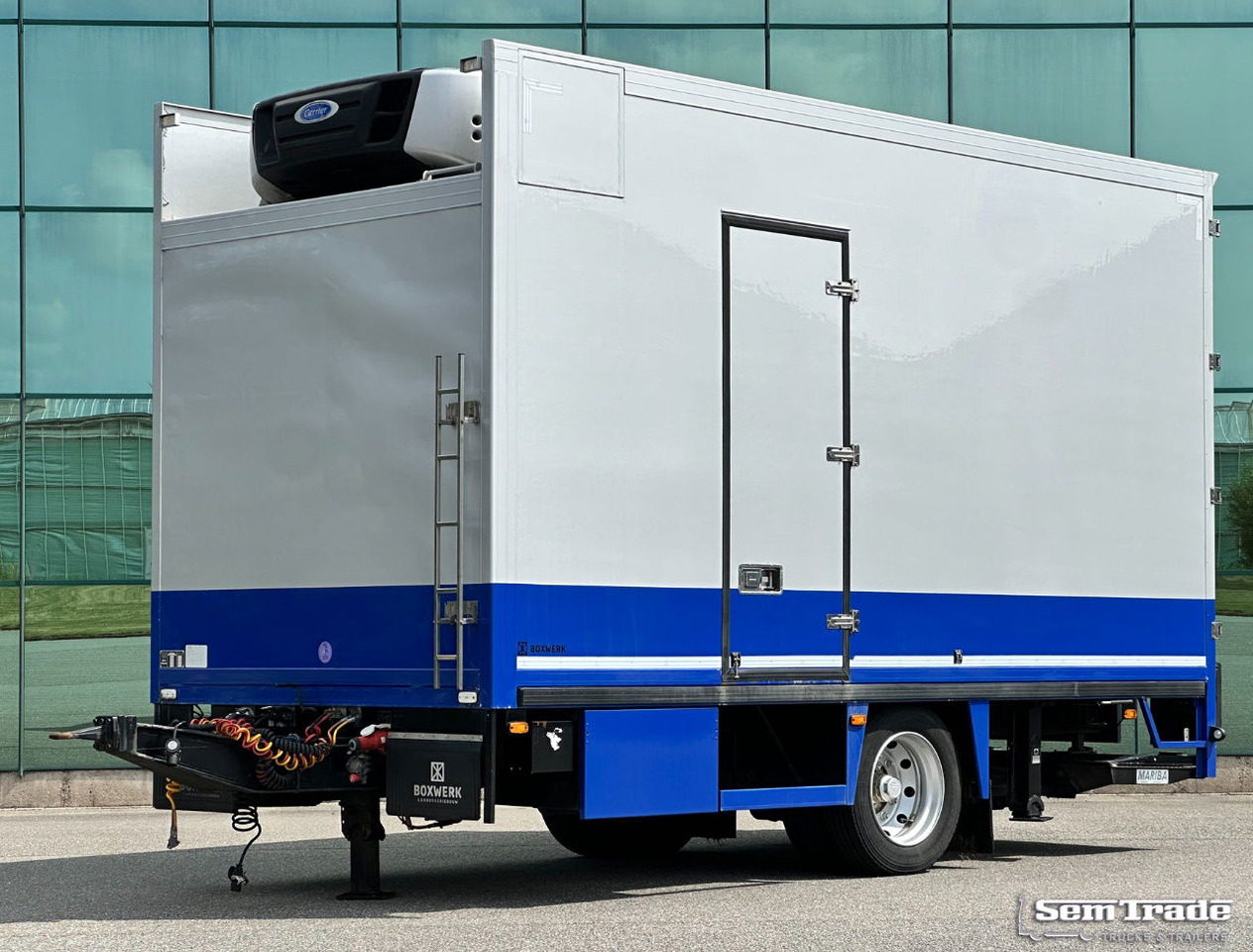 Floor Flma-10 Carrier Cooling 2X Side Door Tail Lift Disc Brakes Holland-Trailer - Refrigerator trailer: picture 1 Floor Flma-10 Carrier Cooling 2X Side Door Tail Lift Disc Brakes Holland-Trailer - Refrigerator trailer: picture 1