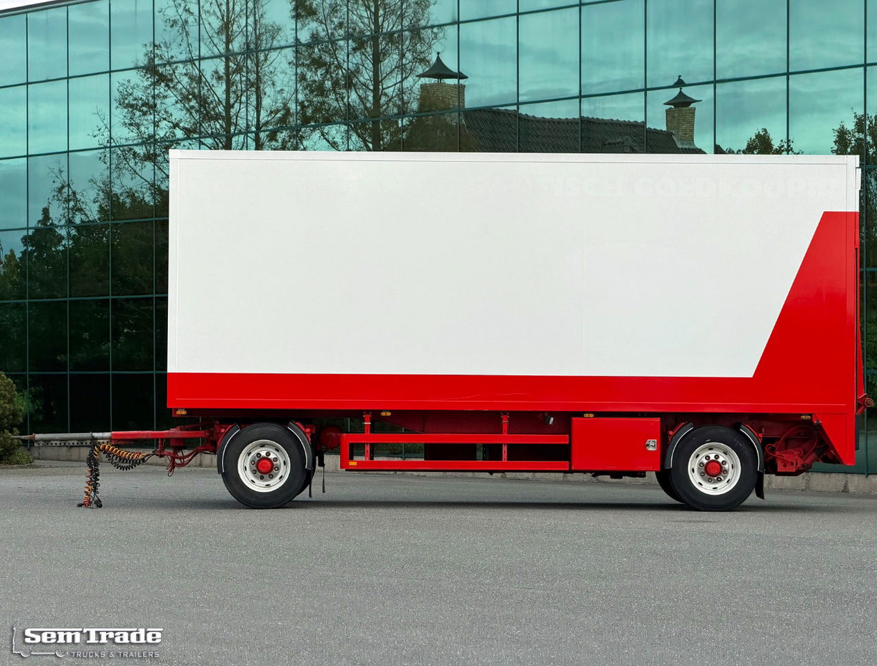 Heiwo Chassis + Isolated BOX 770x250x270 Inside Tail Lift Super Condition - Closed box trailer: picture 2 Heiwo Chassis + Isolated BOX 770x250x270 Inside Tail Lift Super Condition - Closed box trailer: picture 2