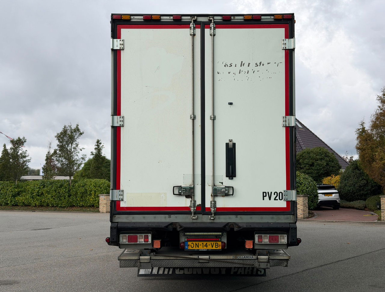 Krone SD Thermo King SLXe Spectrum BI Temp Flower Wide 270 CM High 2.000 KG Lift Disc Brakes NL Trailer - Refrigerator semi-trailer: picture 4 Krone SD Thermo King SLXe Spectrum BI Temp Flower Wide 270 CM High 2.000 KG Lift Disc Brakes NL Trailer - Refrigerator semi-trailer: picture 4