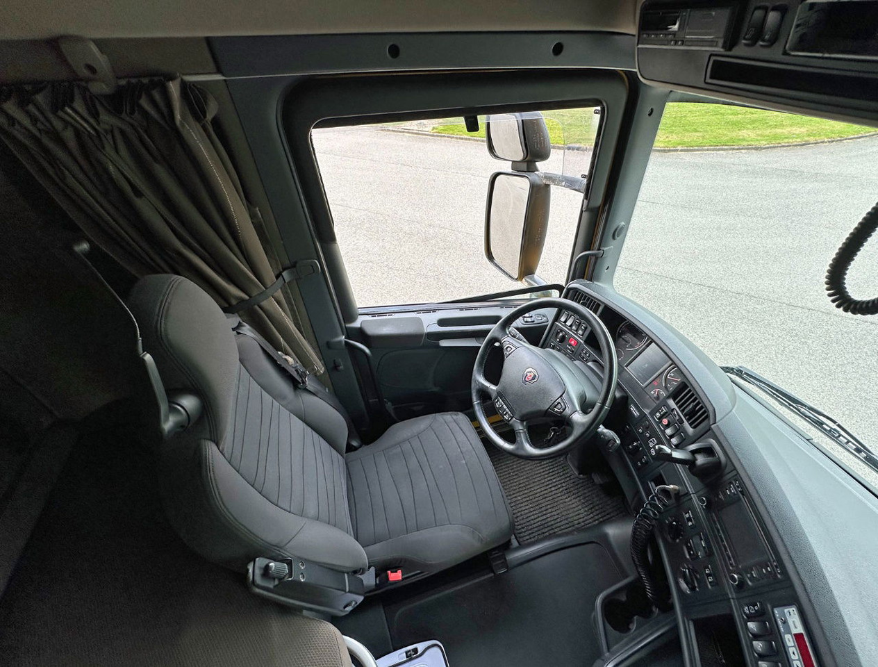 Refrigerator truck Scania R450 Retarder TRS Cooling Heiwo Isolated Boxes Tail Lift NL-Combi: picture 25