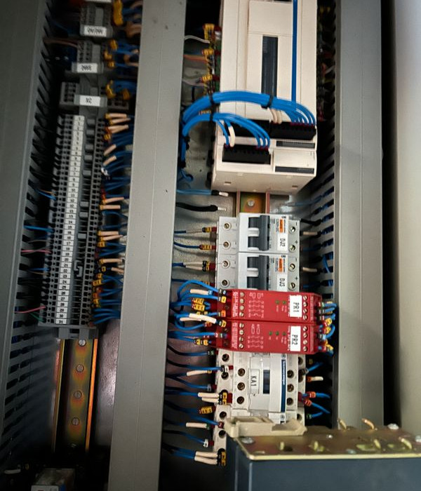 Armoires electriques completes ou nue - Industrial equipment: picture 4 Armoires electriques completes ou nue - Industrial equipment: picture 4