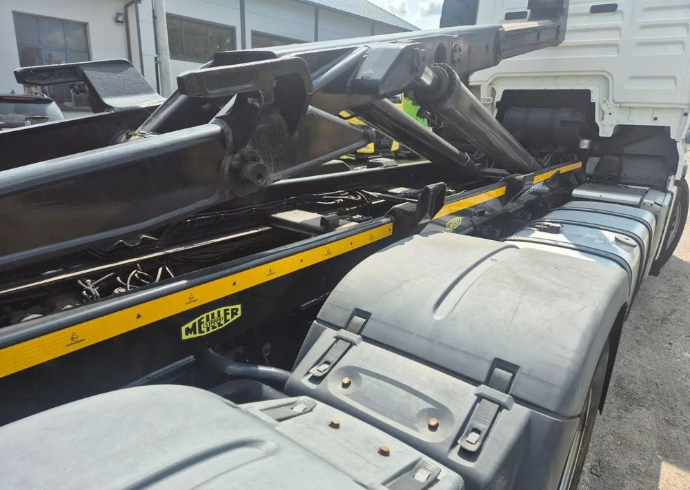 MAN TGX 26-460 Hakowiec oś skrętna - Hook lift truck: picture 5 MAN TGX 26-460 Hakowiec oś skrętna - Hook lift truck: picture 5