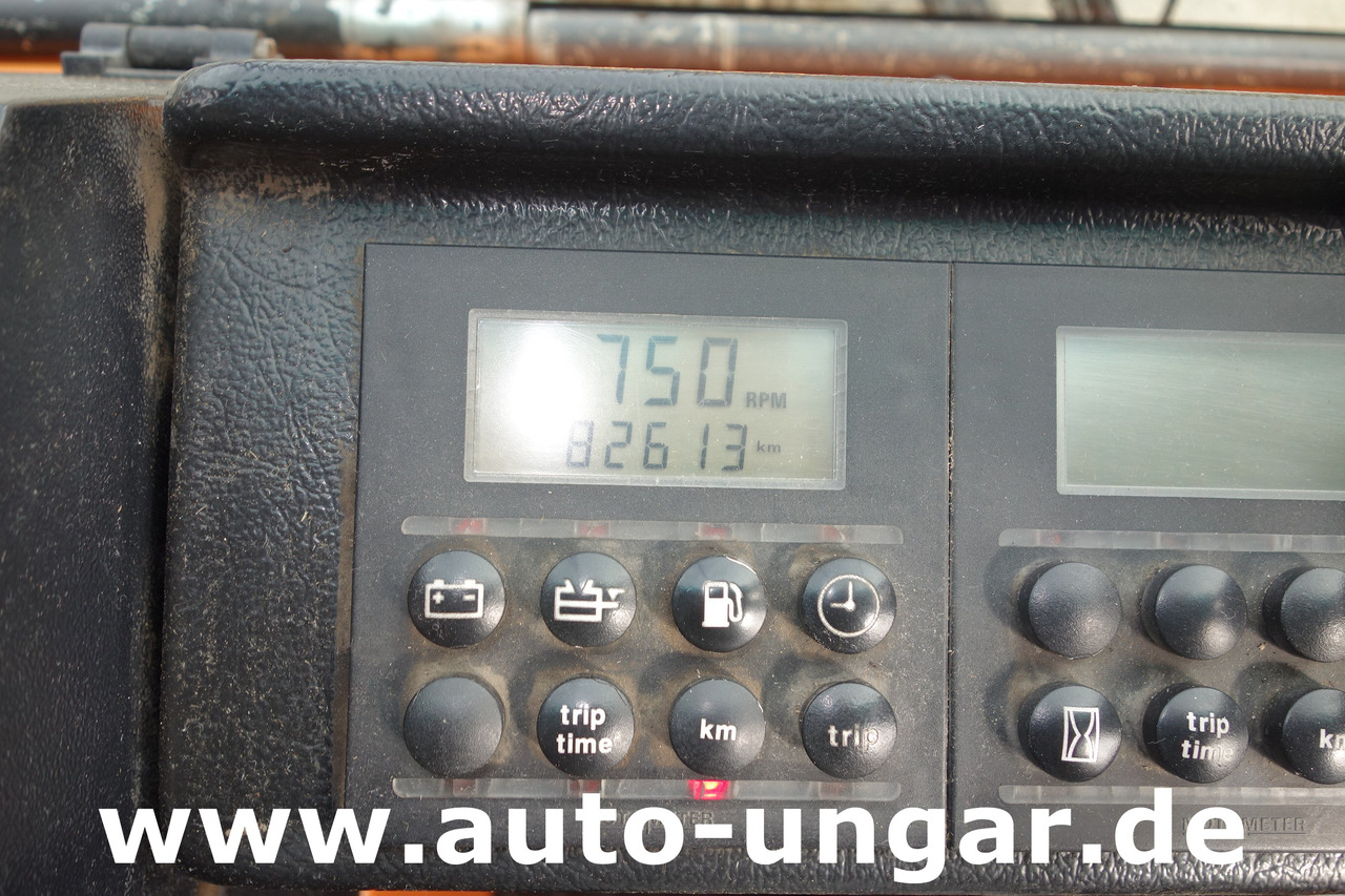 Road sweeper Aebi MFH 5000 Kehrmaschine Baujahr 2004 4-Rad Lenkung Wildkrautbesen: picture 20 Road sweeper Aebi MFH 5000 Kehrmaschine Baujahr 2004 4-Rad Lenkung Wildkrautbesen: picture 20