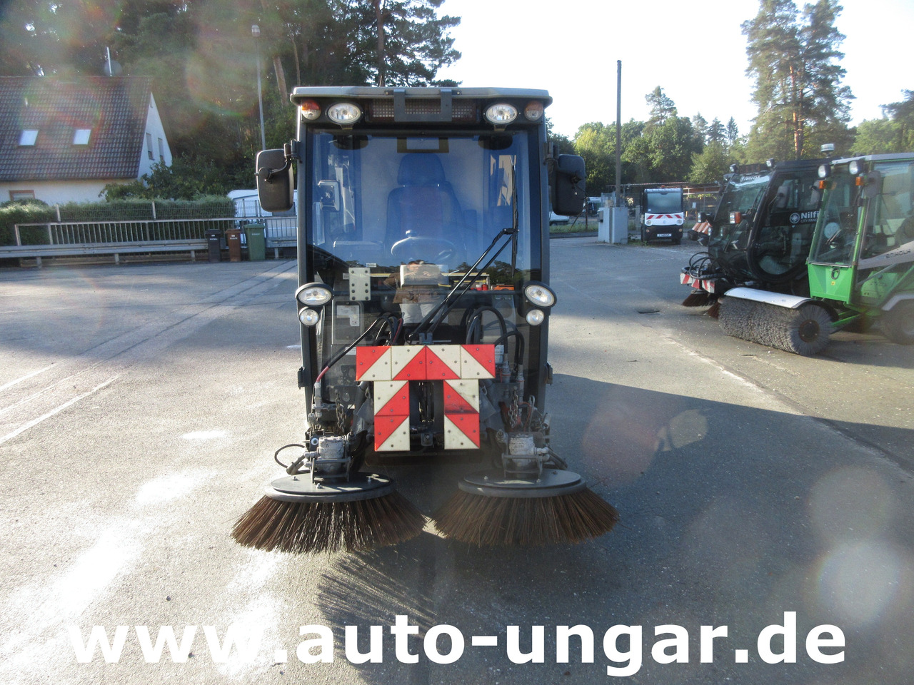 Hako CityMaster CM 1600 Kehrmaschine Knicklenkung Allrad Kommunalfahrzeug - Road sweeper: picture 2 Hako CityMaster CM 1600 Kehrmaschine Knicklenkung Allrad Kommunalfahrzeug - Road sweeper: picture 2