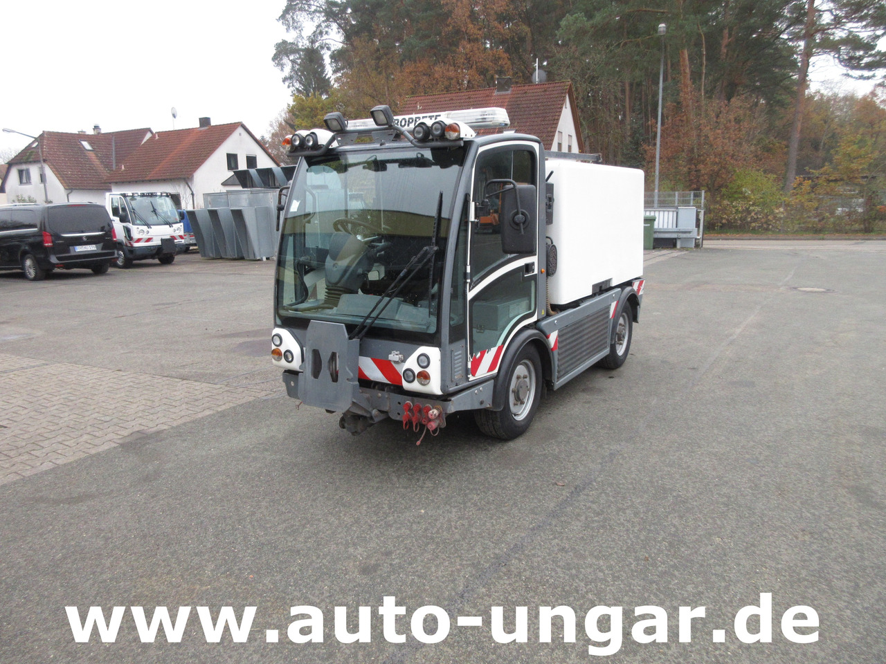 BOSCHUNG L3 Laveuse Kärcher Baujahr 2015 mit Hochdruckreiniger am Heck - Utility/ Special vehicle: picture 2 BOSCHUNG L3 Laveuse Kärcher Baujahr 2015 mit Hochdruckreiniger am Heck - Utility/ Special vehicle: picture 2