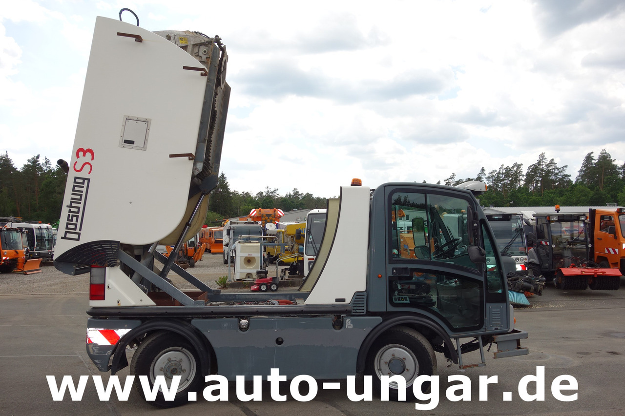 Utility/ Special vehicle Boschung S3 Wasserfass Kipper 4-Rad-Lenkung Multicar Kommunalfahrzeug Geräteträger: picture 8 Utility/ Special vehicle Boschung S3 Wasserfass Kipper 4-Rad-Lenkung Multicar Kommunalfahrzeug Geräteträger: picture 8