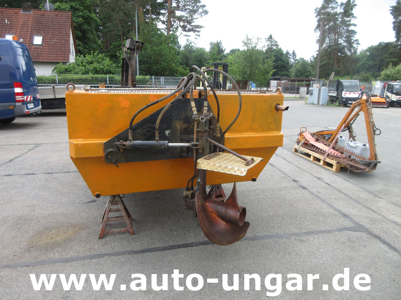 Gödde Mähboot O 420 T-Mähbalken + Seitenmäher Aquatic Weed Harvester - Utility/ Special vehicle: picture 3 Gödde Mähboot O 420 T-Mähbalken + Seitenmäher Aquatic Weed Harvester - Utility/ Special vehicle: picture 3