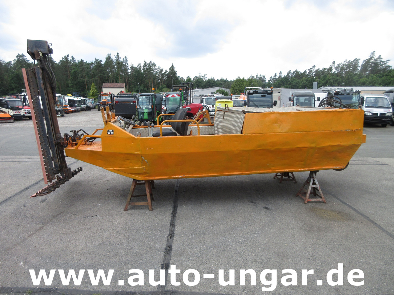 Gödde Mähboot O 420 T-Mähbalken + Seitenmäher Aquatic Weed Harvester - Utility/ Special vehicle: picture 2 Gödde Mähboot O 420 T-Mähbalken + Seitenmäher Aquatic Weed Harvester - Utility/ Special vehicle: picture 2