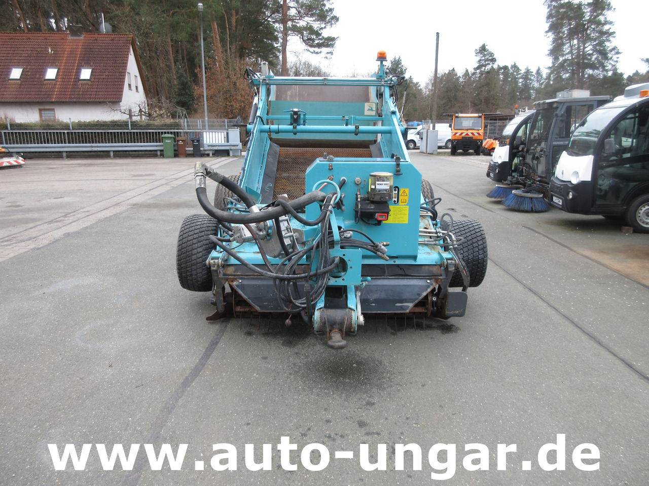 Kässbohrer BeachTech 2000 Strandreiniger Beachcleaner Nettoyeur Cribleuse de Plage - Utility/ Special vehicle: picture 2 Kässbohrer BeachTech 2000 Strandreiniger Beachcleaner Nettoyeur Cribleuse de Plage - Utility/ Special vehicle: picture 2