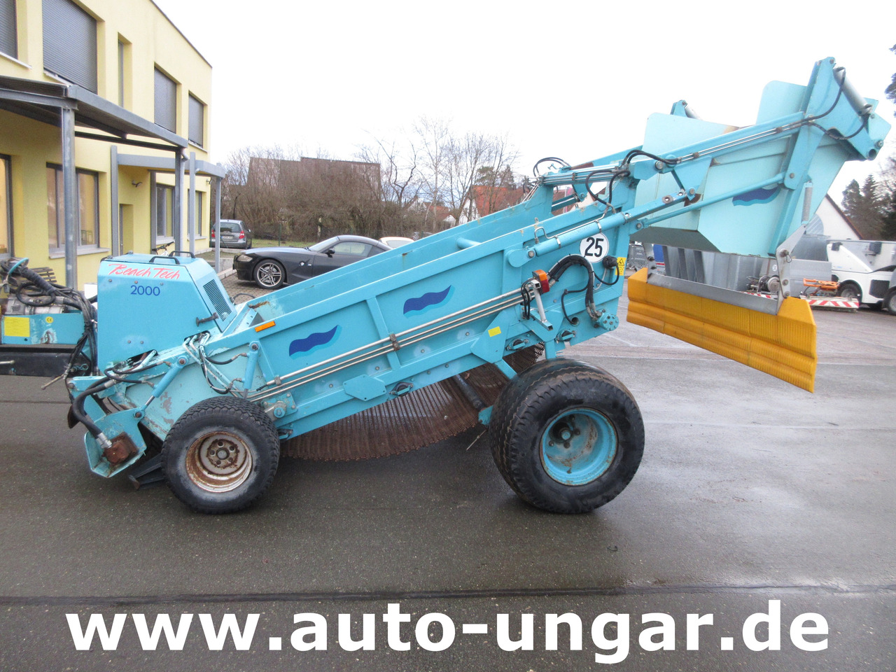 Kässbohrer BeachTech STR 2000 Baujahr 2003 BeachCleaner Strandreiniger °0043 - Utility/ Special vehicle: picture 4 Kässbohrer BeachTech STR 2000 Baujahr 2003 BeachCleaner Strandreiniger °0043 - Utility/ Special vehicle: picture 4