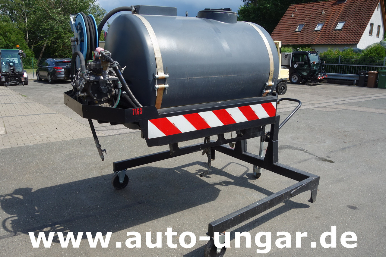 NILFISK CR3500 Wasserfass mit Pumpe + Schlauchhaspel Schmidt Multigo Schwemmaufbau - Utility/ Special vehicle: picture 3 NILFISK CR3500 Wasserfass mit Pumpe + Schlauchhaspel Schmidt Multigo Schwemmaufbau - Utility/ Special vehicle: picture 3