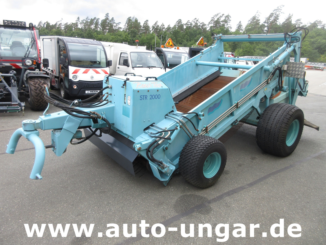 Pistenbully BeachTech STR 2000 BeachCleaner Strandreiniger чистач на плажа - Utility/ Special vehicle: picture 1 Pistenbully BeachTech STR 2000 BeachCleaner Strandreiniger чистач на плажа - Utility/ Special vehicle: picture 1