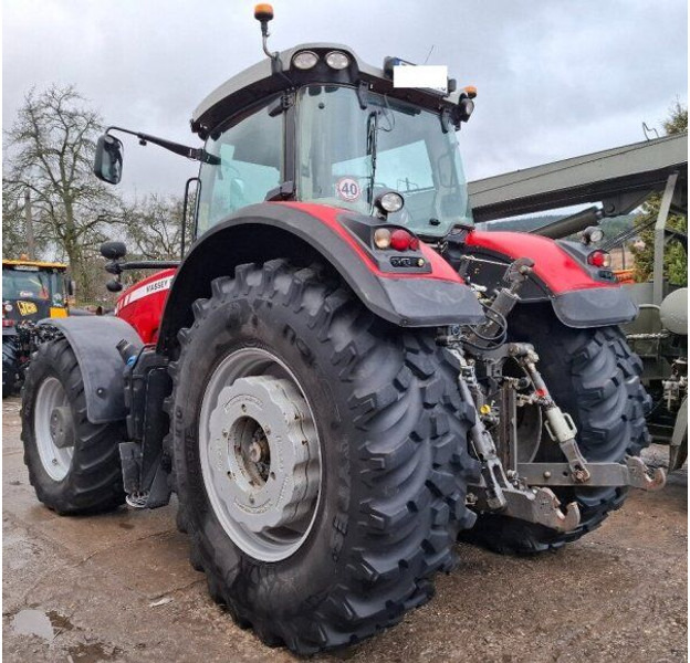 Massey Ferguson 8690 - Farm tractor: picture 2 Massey Ferguson 8690 - Farm tractor: picture 2