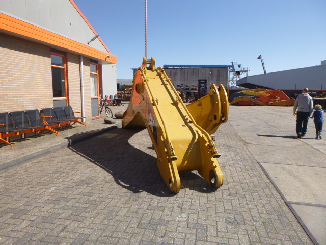 CATERPILLAR 365 CL - Boom for Crawler excavator: picture 5 CATERPILLAR 365 CL - Boom for Crawler excavator: picture 5