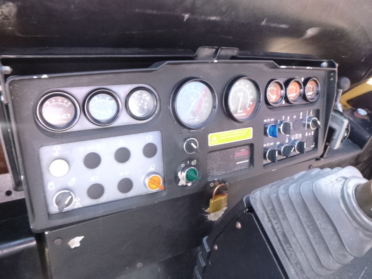 Road roller DYNAPAC CC432V: picture 30 Road roller DYNAPAC CC432V: picture 30