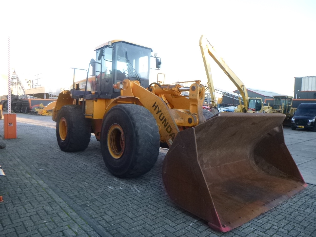Wheel loader HYUNDAI HL770-7A: picture 6