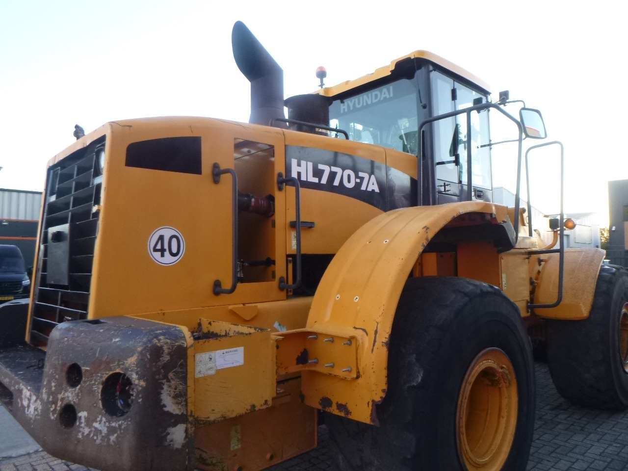 Wheel loader HYUNDAI HL770-7A: picture 11