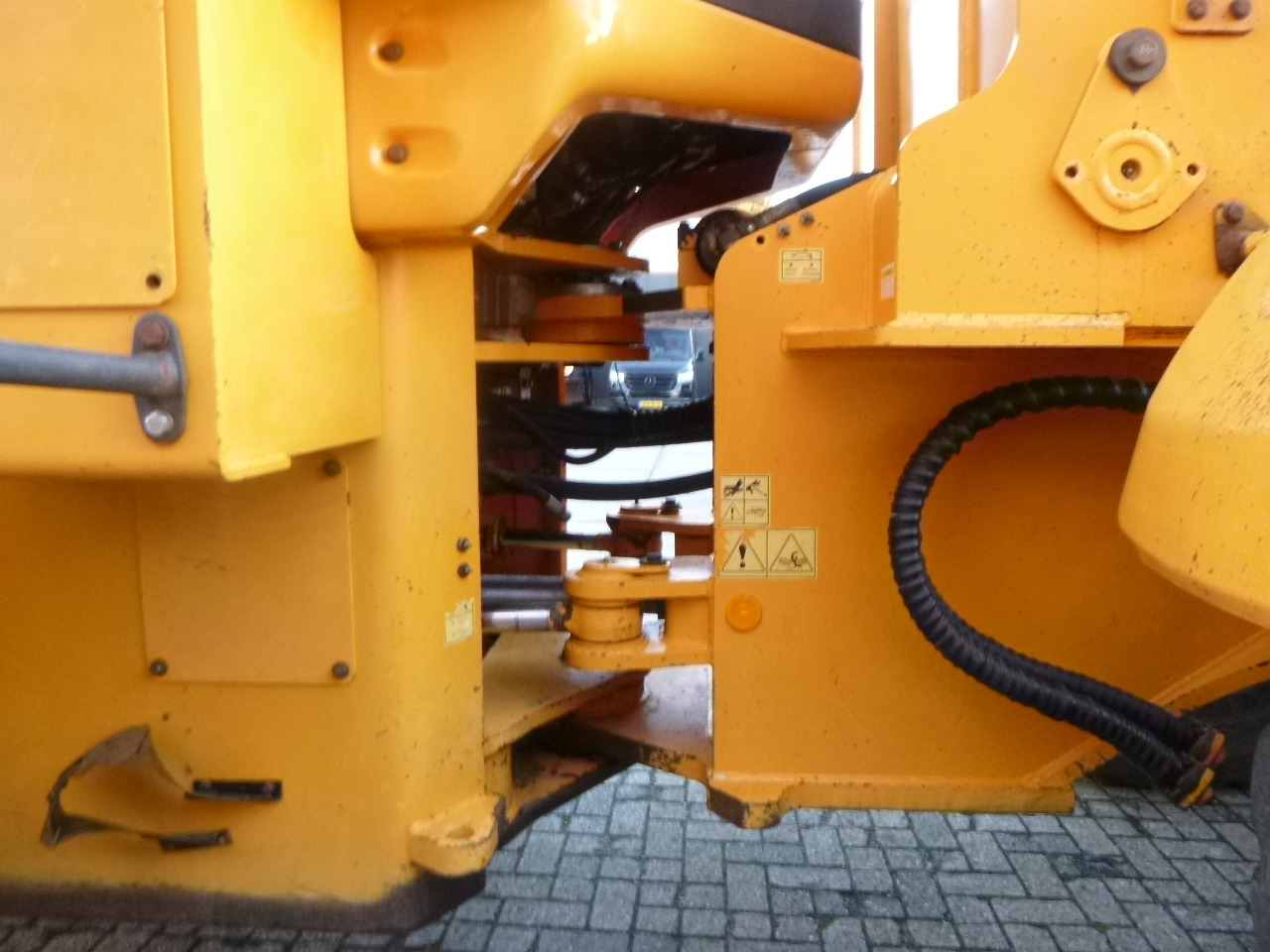 Wheel loader HYUNDAI HL770-7A: picture 9