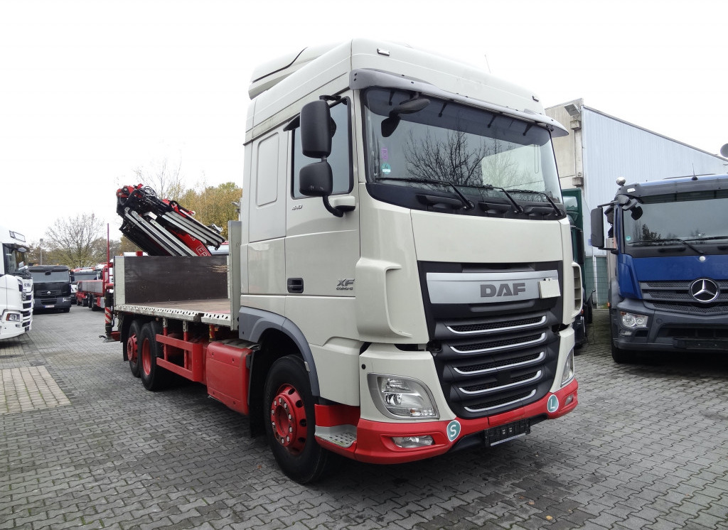 Dropside/ Flatbed truck, Crane truck Daf XF440 6X2 Fassi 235 mit Jib bis 24.50 Meter: picture 9