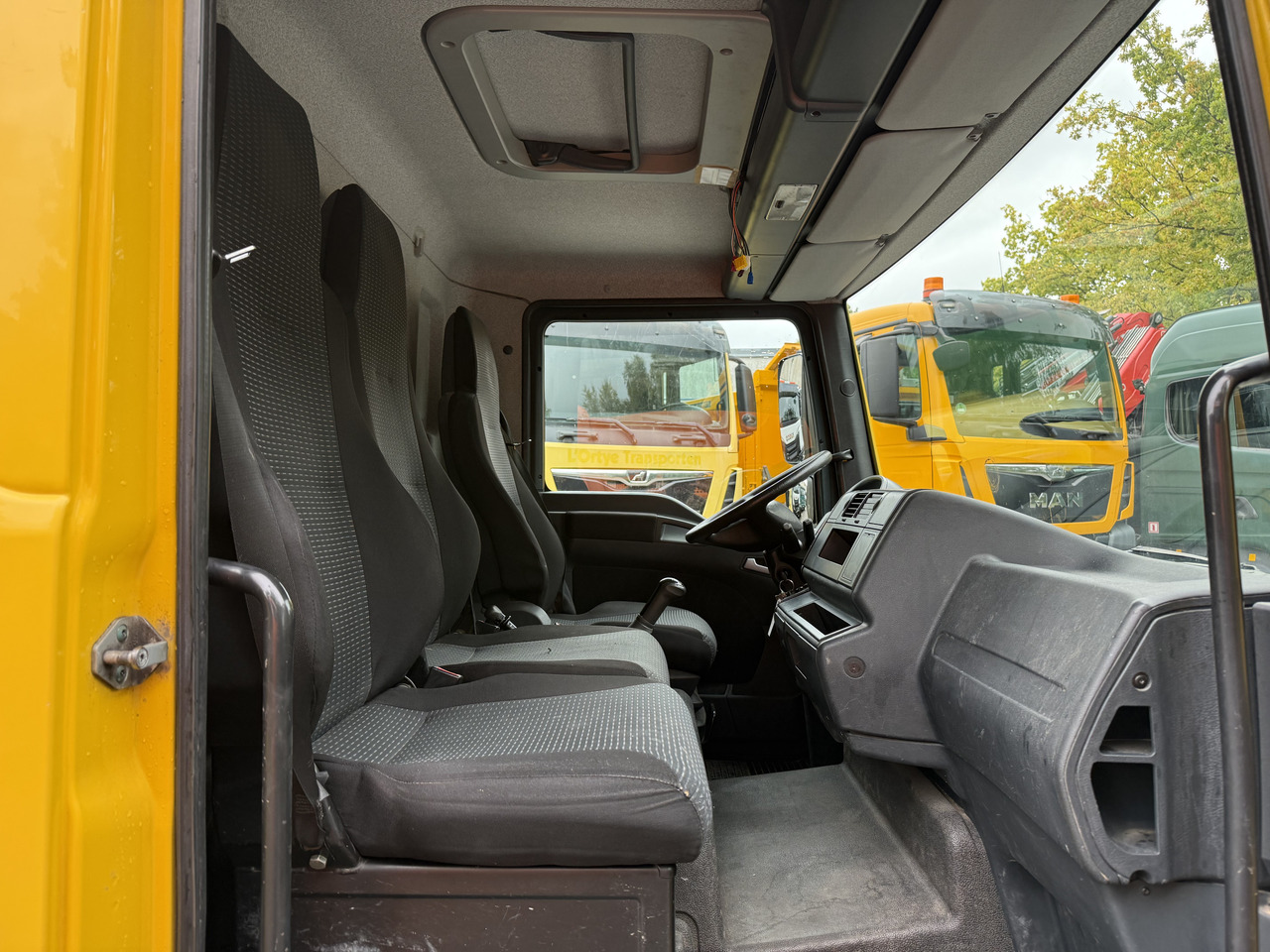 MAN TGL 8.180 BB - Dropside/ Flatbed truck: picture 5 MAN TGL 8.180 BB - Dropside/ Flatbed truck: picture 5