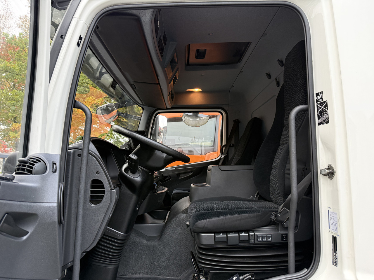 Mercedes-Benz Atego 1224 - Box truck: picture 4 Mercedes-Benz Atego 1224 - Box truck: picture 4