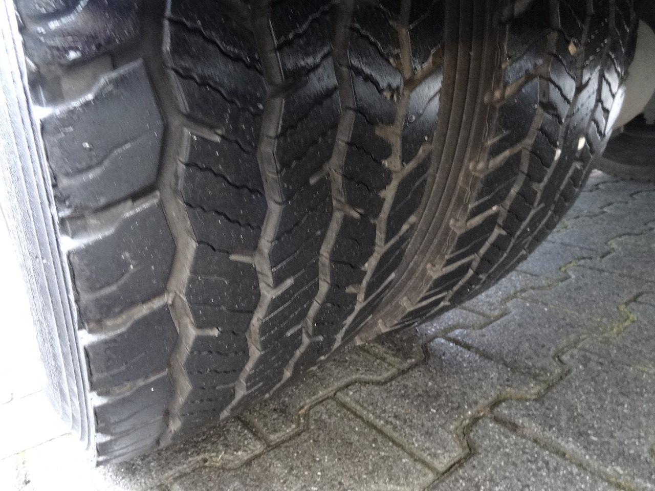 Mercedes-Benz Atego 818 Kran Palfinger 6501 - Crane truck, Dropside/ Flatbed truck: picture 2 Mercedes-Benz Atego 818 Kran Palfinger 6501 - Crane truck, Dropside/ Flatbed truck: picture 2