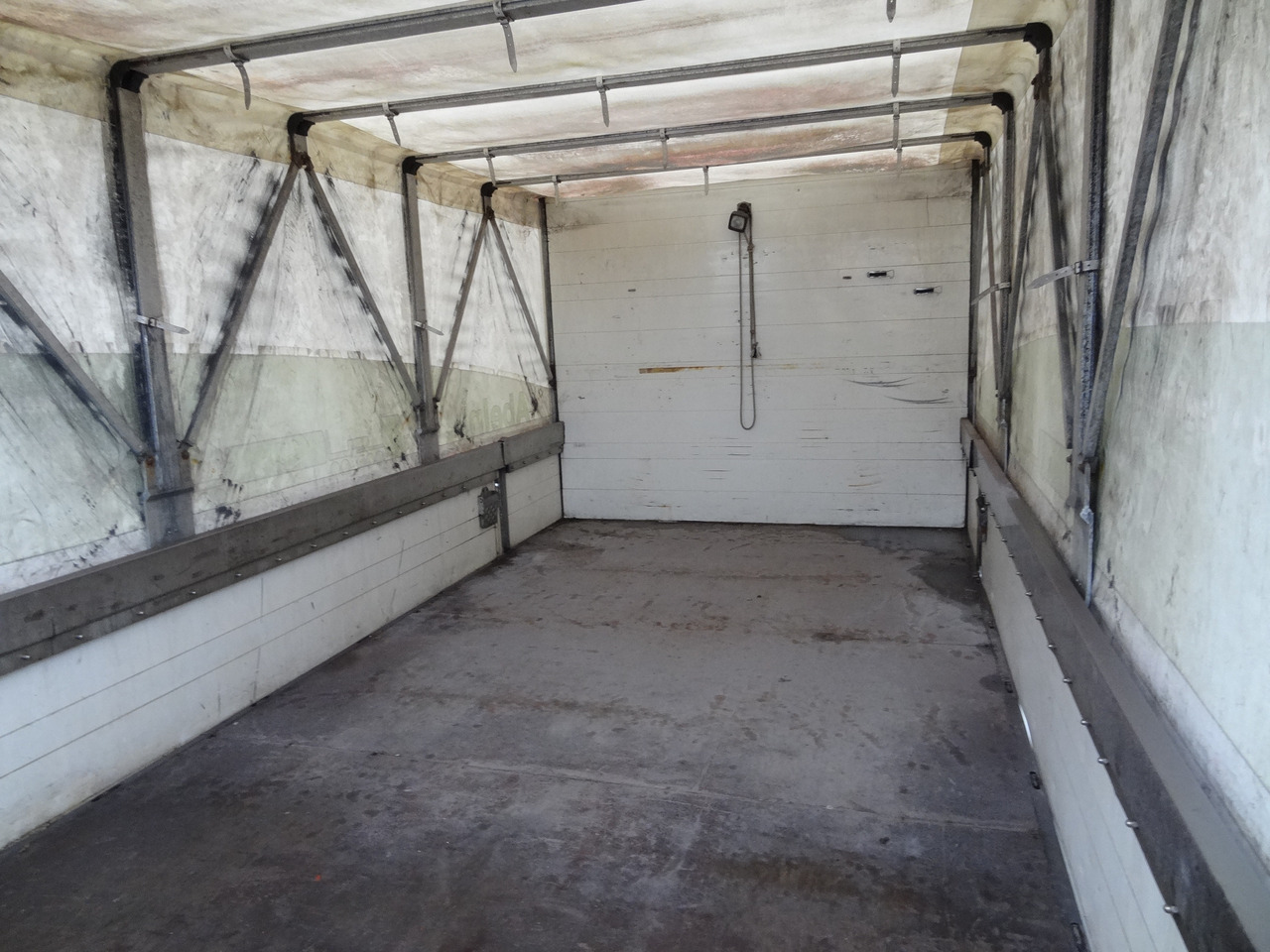 Renault Midlum 300.12 Fassi F80 - Dropside/ Flatbed truck, Crane truck: picture 4 Renault Midlum 300.12 Fassi F80 - Dropside/ Flatbed truck, Crane truck: picture 4