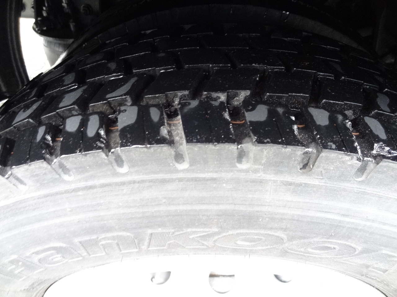 Renault Midlum 300.12 Fassi F80 - Dropside/ Flatbed truck, Crane truck: picture 2 Renault Midlum 300.12 Fassi F80 - Dropside/ Flatbed truck, Crane truck: picture 2