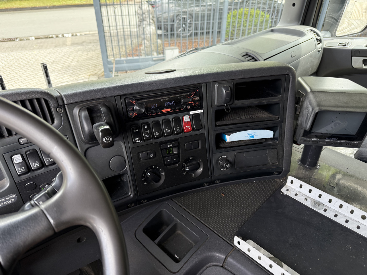 Scania P420 8X2*6 - Cab chassis truck: picture 2 Scania P420 8X2*6 - Cab chassis truck: picture 2