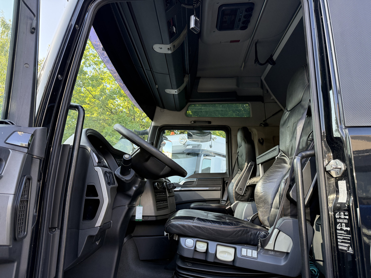 MAN TGX 18.680 4X2 BLS V8 - Tractor unit: picture 5 MAN TGX 18.680 4X2 BLS V8 - Tractor unit: picture 5