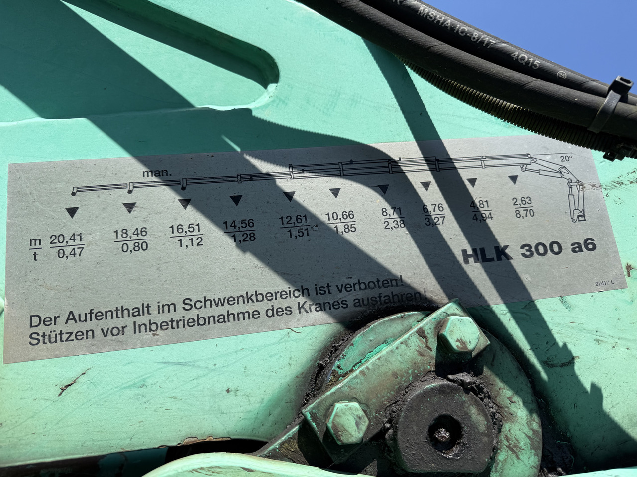 Volvo FM12 420 4X4 Kran MKG 300 bis 24 Meter - Crane truck: picture 3 Volvo FM12 420 4X4 Kran MKG 300 bis 24 Meter - Crane truck: picture 3