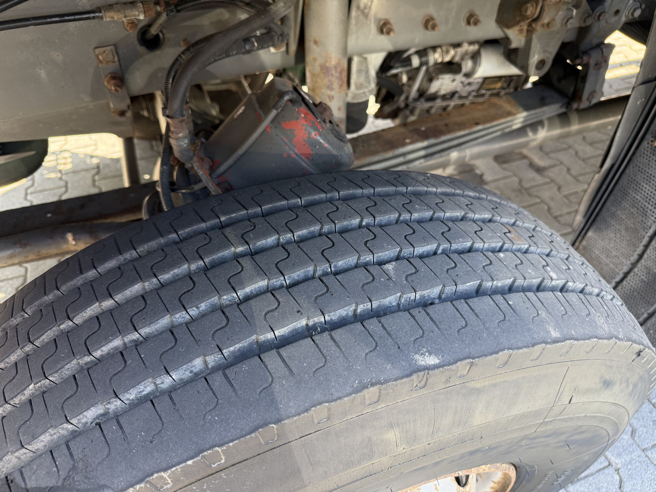 Volvo FM12 420 4X4 Kran MKG 300 bis 24 Meter - Crane truck: picture 5 Volvo FM12 420 4X4 Kran MKG 300 bis 24 Meter - Crane truck: picture 5