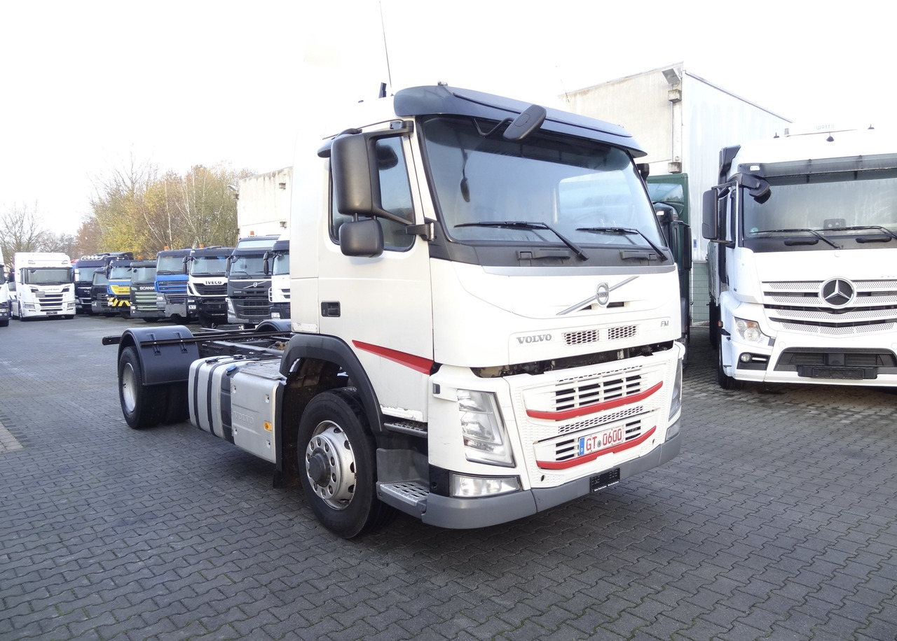 Leasing of Volvo FM420 4X4 X-Track Volvo FM420 4X4 X-Track: picture 8