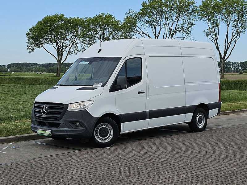 Mercedes-Benz Sprinter 319 3.0 V6 3.5T-Trekhaak - Panel van: picture 2 Mercedes-Benz Sprinter 319 3.0 V6 3.5T-Trekhaak - Panel van: picture 2