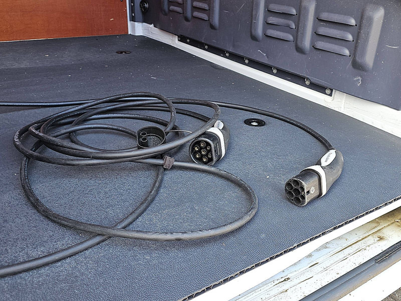 Panel van, Electric van Mercedes-Benz eSprinter L2H2 35 KWH: picture 18 Panel van, Electric van Mercedes-Benz eSprinter L2H2 35 KWH: picture 18