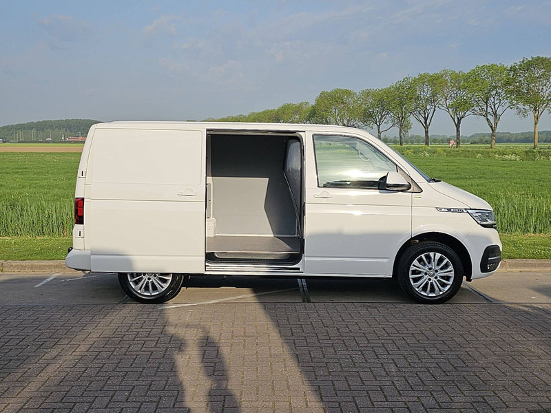 Small van Volkswagen Transporter 2.0 TDI L1H1 BULLI LED NAP!: picture 13 Small van Volkswagen Transporter 2.0 TDI L1H1 BULLI LED NAP!: picture 13