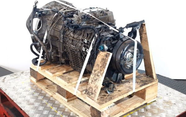Isuzu PB-NKR81A Automatic Gearbox - Gearbox: picture 4 Isuzu PB-NKR81A Automatic Gearbox - Gearbox: picture 4