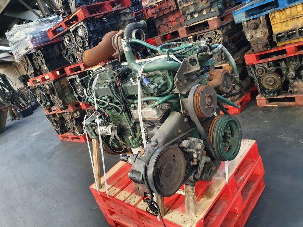 Volvo D7C215 - Engine: picture 5 Volvo D7C215 - Engine: picture 5