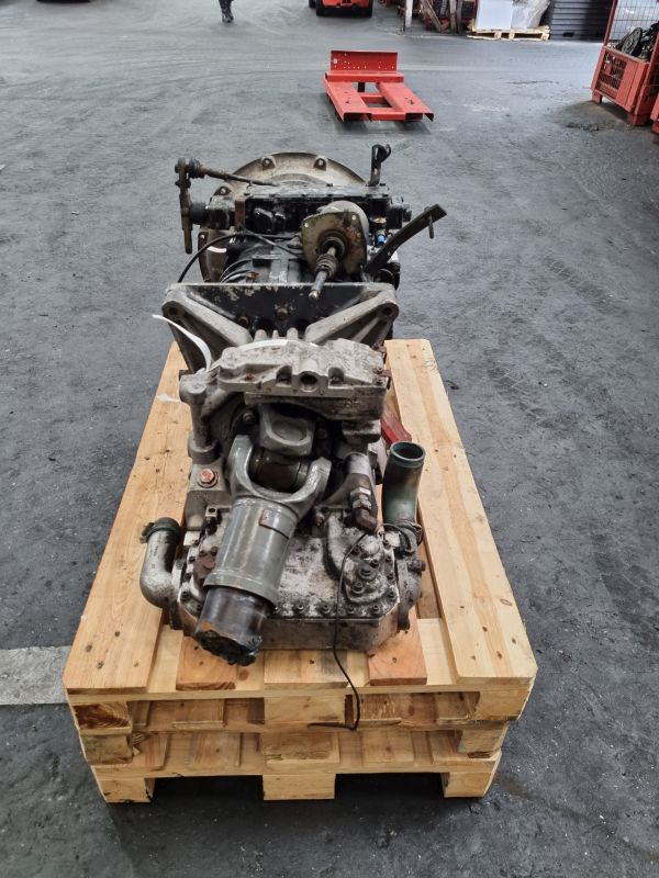 ZF 6S85 with voith Retarder Gearbox - Gearbox: picture 5 ZF 6S85 with voith Retarder Gearbox - Gearbox: picture 5