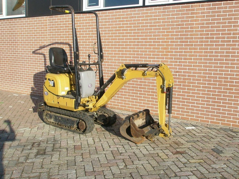 Caterpillar 300.9 - Mini excavator: picture 3 Caterpillar 300.9 - Mini excavator: picture 3