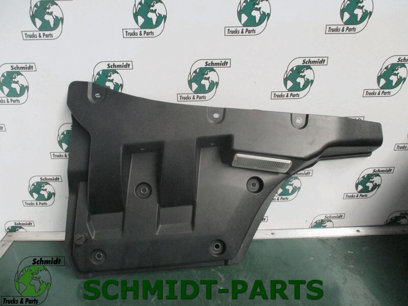 Renault 7482516638 T Deurverlenger Rechts - Cab and interior for Truck: picture 1 Renault 7482516638 T Deurverlenger Rechts - Cab and interior for Truck: picture 1