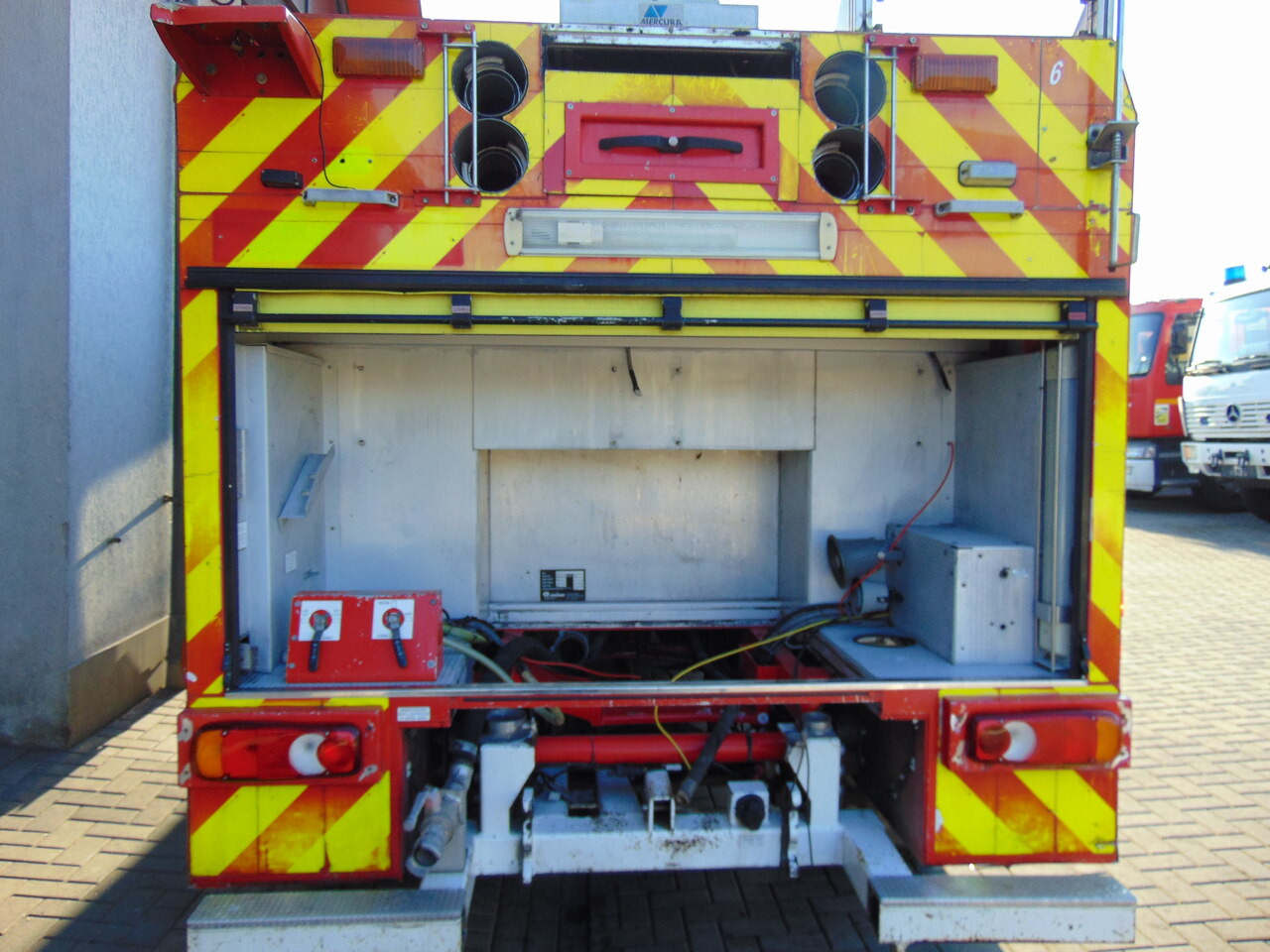 Fire truck RENAULT Mascott 3,0DXi 160 GIMAEX: picture 8