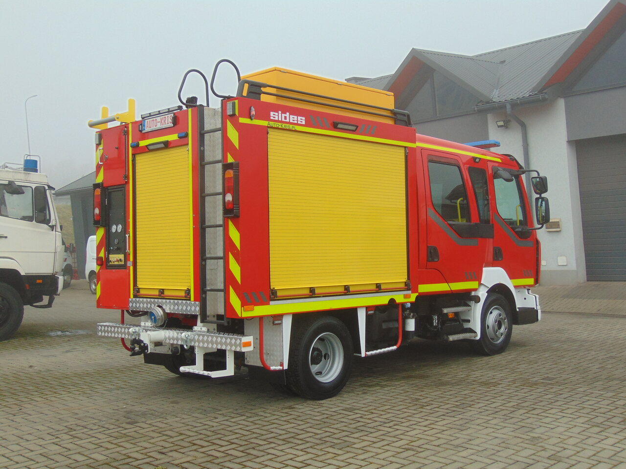 RENAULT Midlum 220DXi SIDES - Fire truck: picture 4 RENAULT Midlum 220DXi SIDES - Fire truck: picture 4